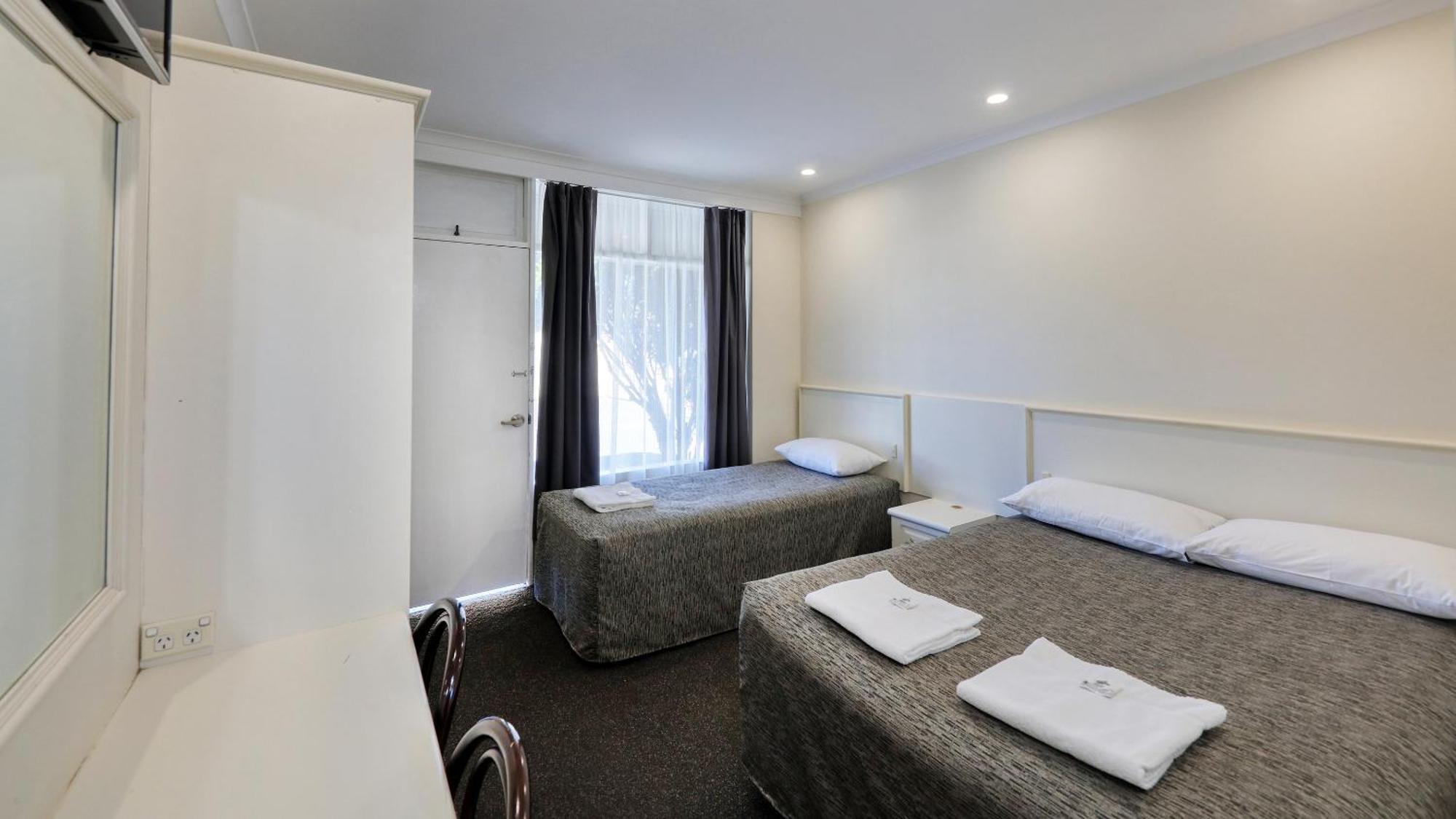 Coachman Hotel Motel Parkes Dış mekan fotoğraf