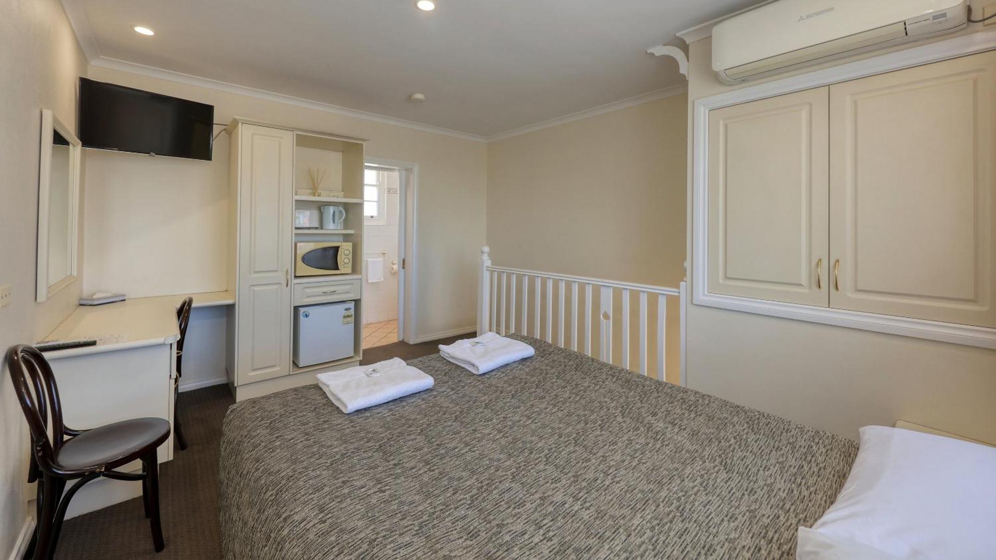 Coachman Hotel Motel Parkes Dış mekan fotoğraf