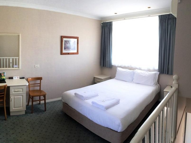 Coachman Hotel Motel Parkes Dış mekan fotoğraf